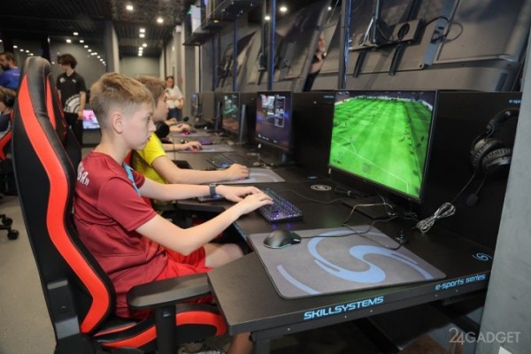 В России открылся первый государственный Центр киберспорта с бесплатными занятиями для всех (4 фото)
