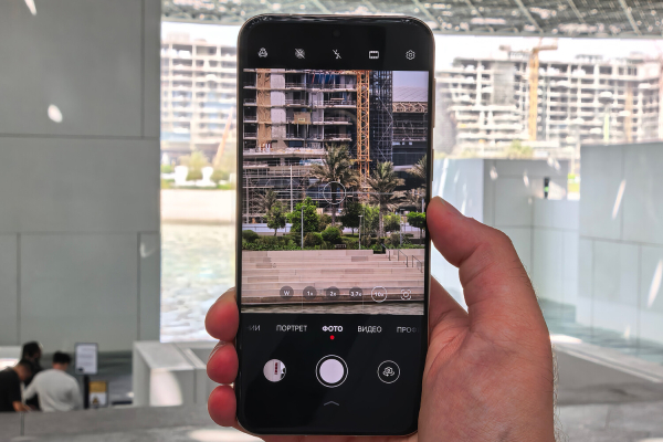 HUAWEI Pura 80 Ultra: тяжелый и странный смартфон с отличными камерами HUAWEI Pura 80 Ultra: тяжелый и странный смартфон с отличными камерами